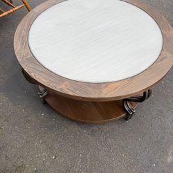 COFFEE TABLE WITH WHEELS