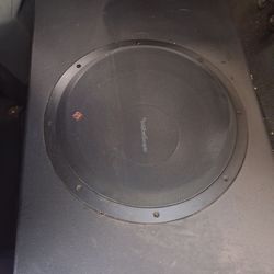 Rockford fosgate 12in p3 in ported box, with base knob