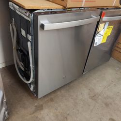 GE Top Control Dishwasher (Stainless Steel)