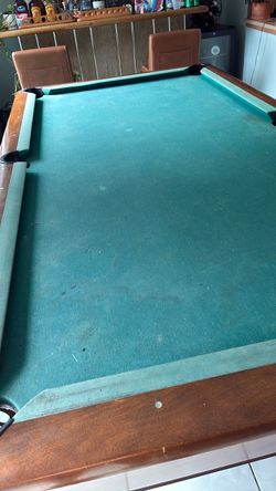 Pool table got pool balls n new pockets