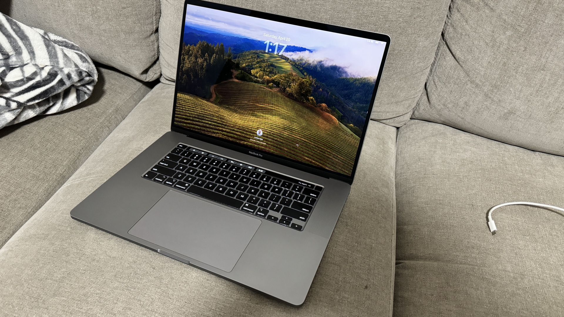 2019 MacBook Pro 16”, 32 Gb Ram, 8 Tb SSD, I9-2.3 Ghz 