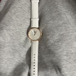 white pearl watch from the Netherlands 