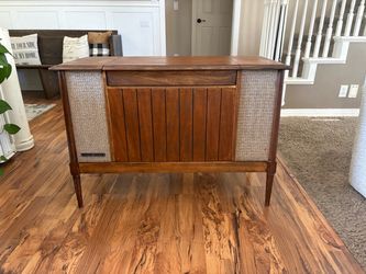 MCM 1960's GE Record player console credenza