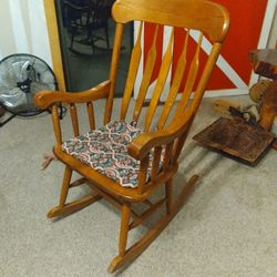 Rocking Chair 