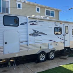 2011 Keystone Springdale 267BH Clean Title