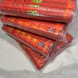 200 Sushi Containers + 4 Packs of Chopsticks 