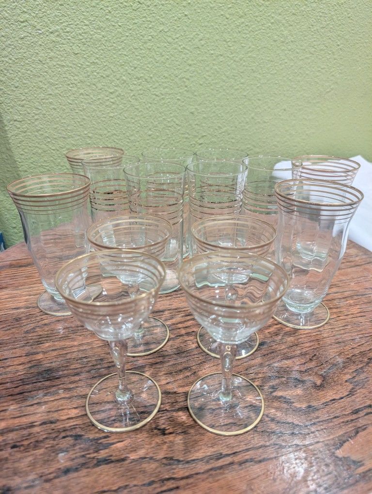 Vintage 5 Gold Rimmed Bands Plated Crystal Wine Cordial Glasses 5” Tall 4 Cocktail Parfait Glasses with Gold Trim Gold Bands and 6 Water Glasses