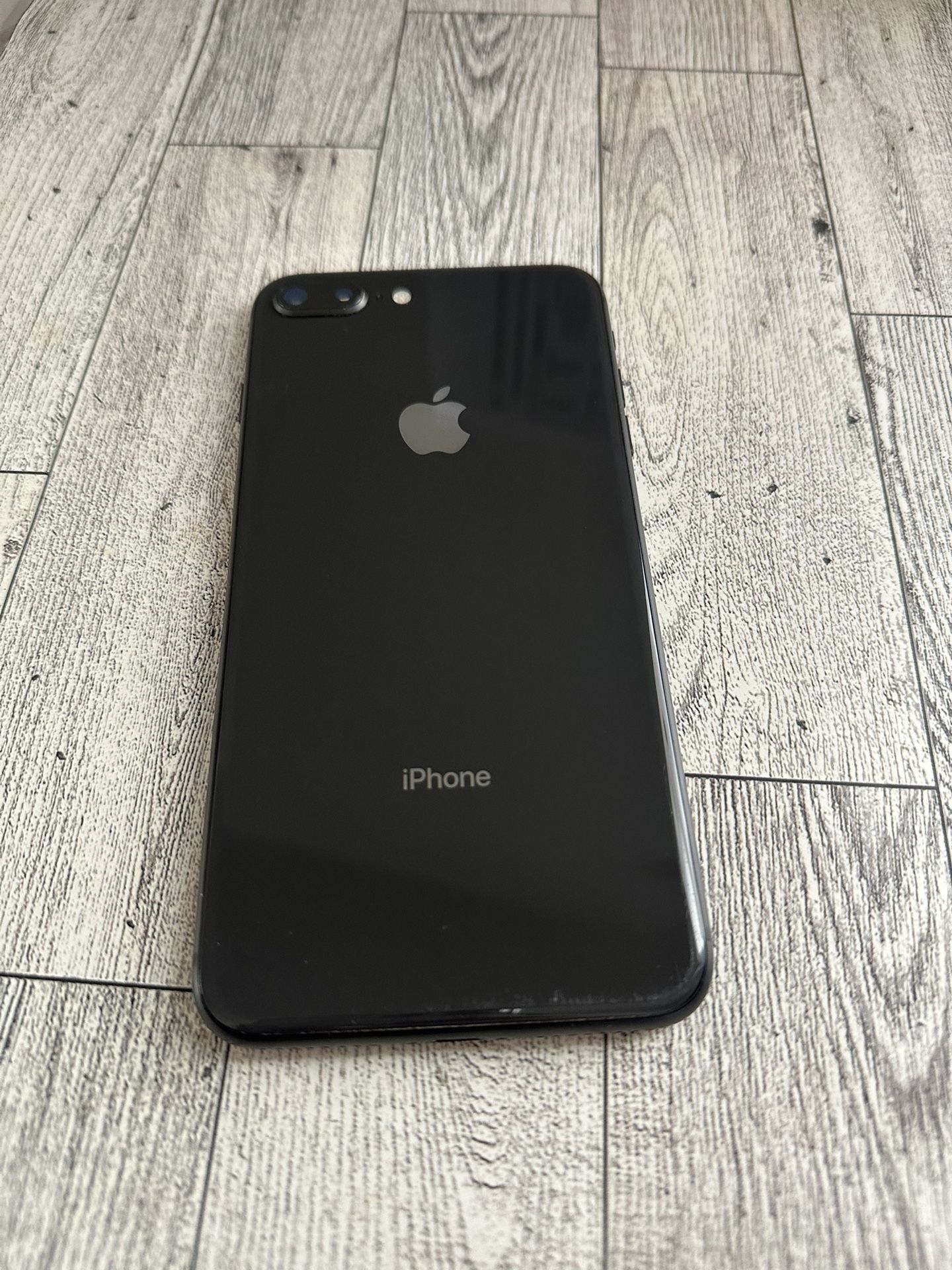 iPhone 8 Plus (64GB) Unlocked 🌎 Liberado