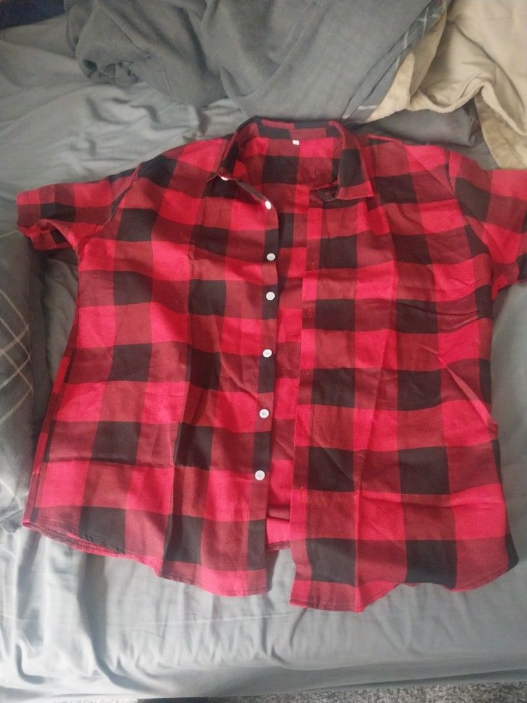 Red Plaid Black Checkerded Shirt Picinic Table Design 2XL May Fit Snug Like XlL Shoulders AREA