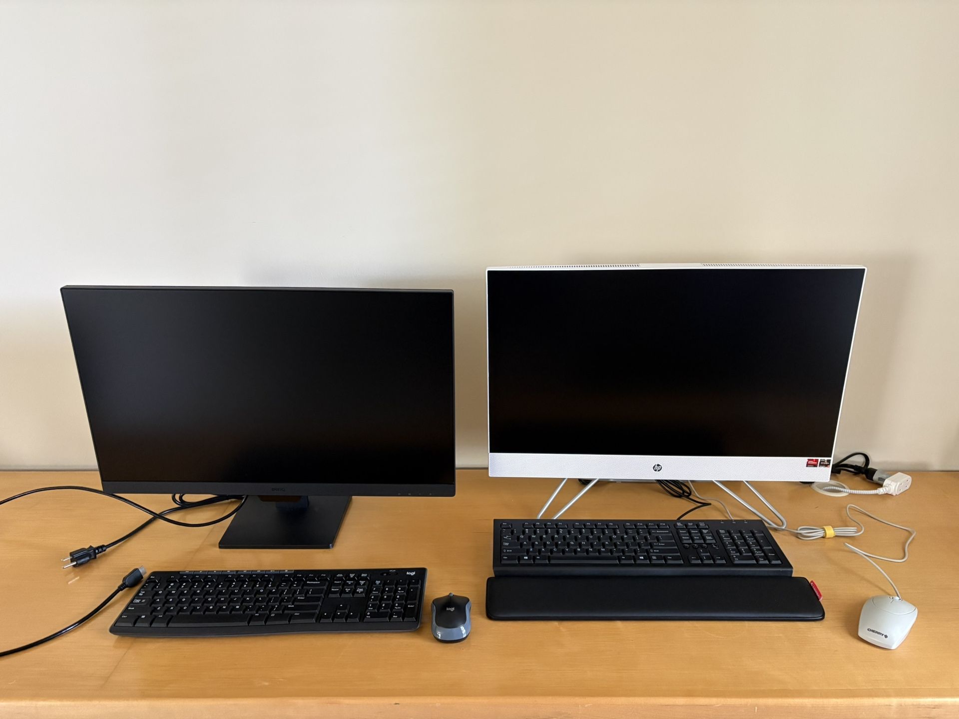 HP 27” All-in-One + BenQ 27” Monitor Bundle