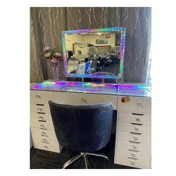 Vanity W/bluetooth Mirror