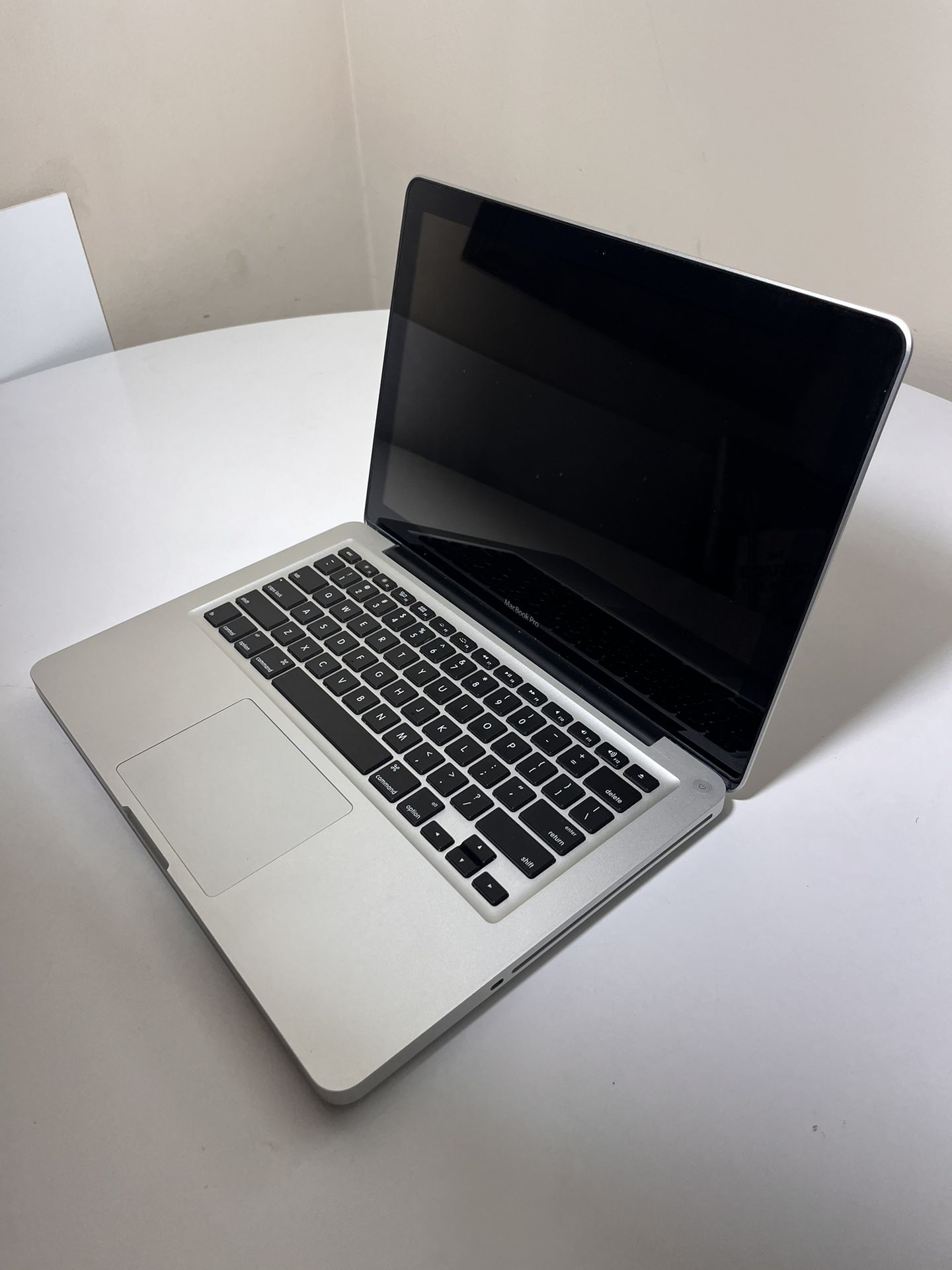 MacBook Pro 13” (2012),  8GB RAM, 1TB SSD + 750GB Storage, MacOS Catalina