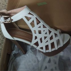 White 4in Heels (NEW)