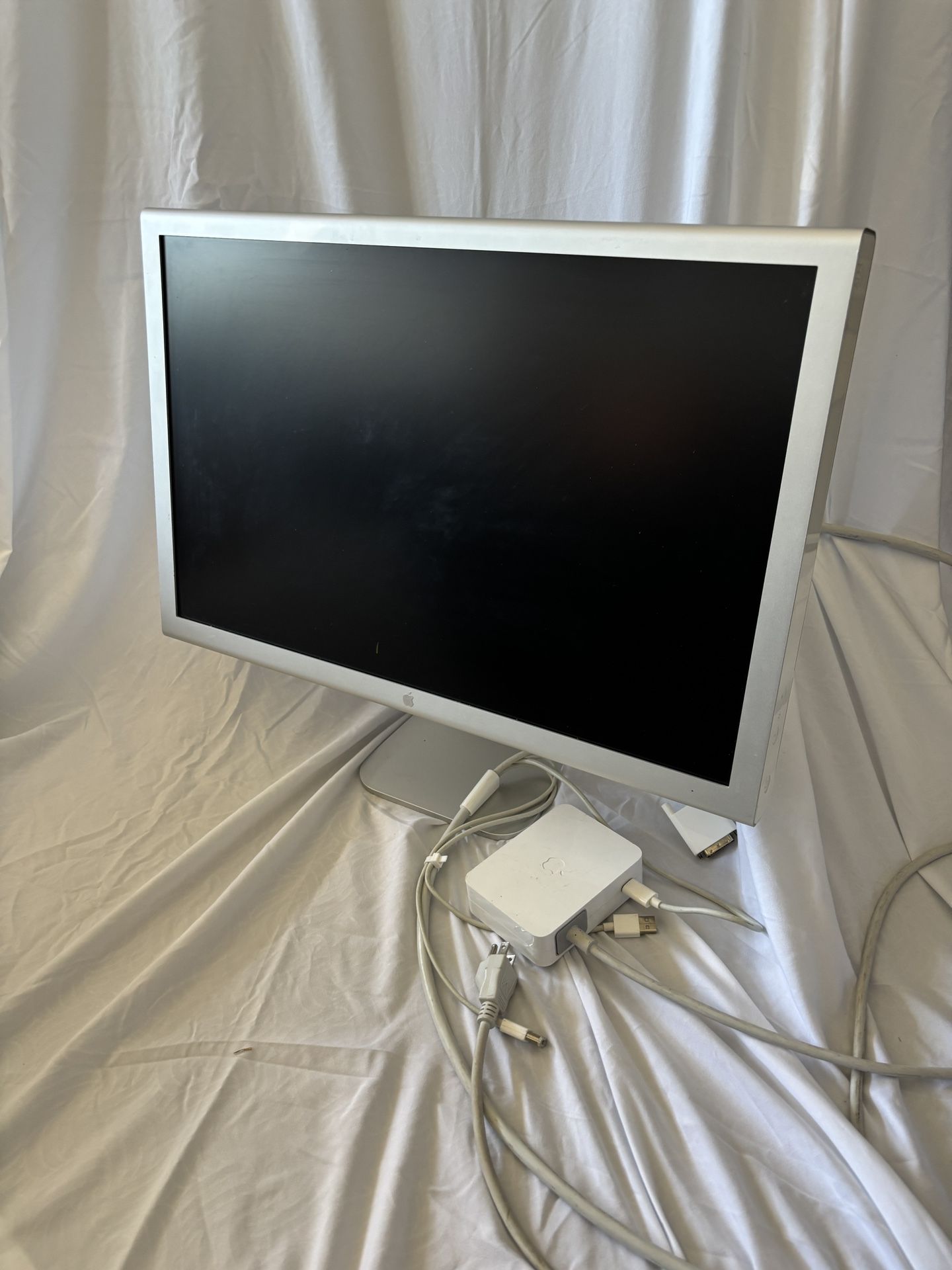 Apple 23 Inch Cinema Monitor