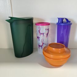 Tupperware vintage 4 pieces 