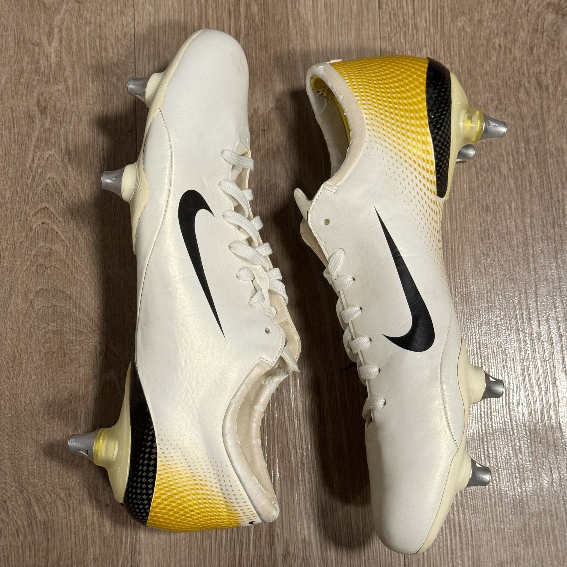 Nike Mercurial Vapor III SG White/Gold Soccer Cleats - Size 9US