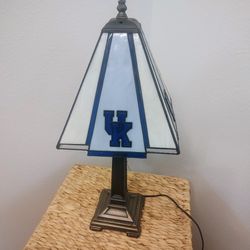 Vintage University Of Kentucky Stain Glassed Licensed Lamp