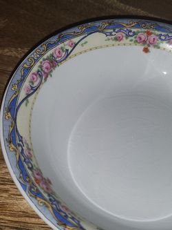 5 tiny bowls 18k gold