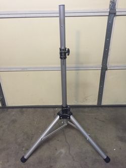 Solaire "Anywhere" Grilles Tripod Stand