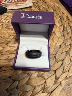 Daniel’s men’s wedding band