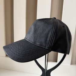 Abercrombie & Fitch leather unisex Adjustable black cap never worn