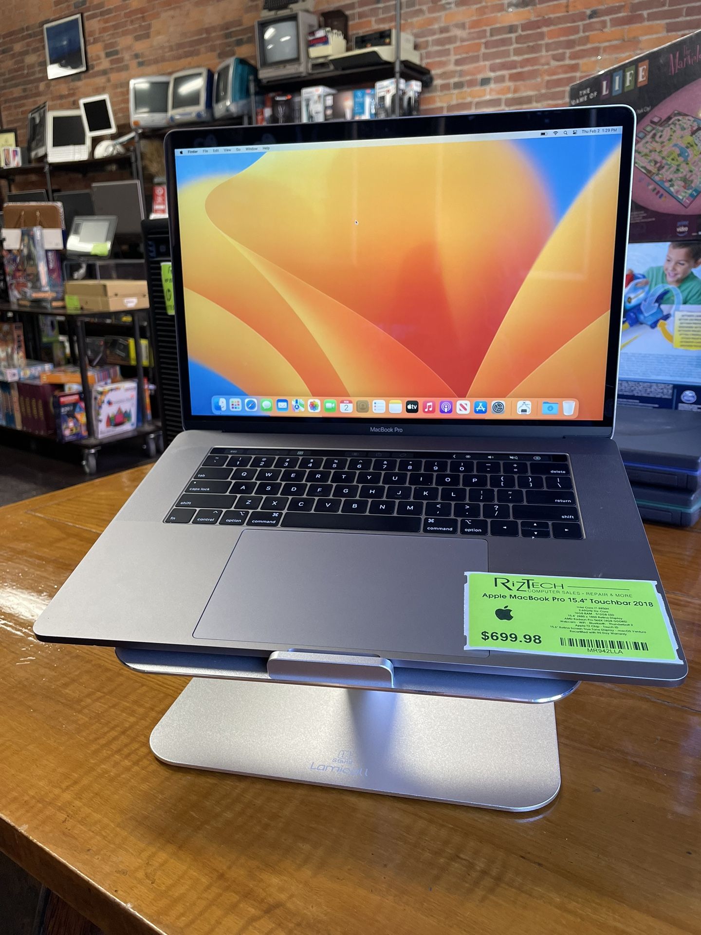 Apple MacBook Pro 2018 15.4β Retina Touchbar &ID i7 2.60GHz 6Core 16GB RAM 512GB SSD 4GB GPU Ventura