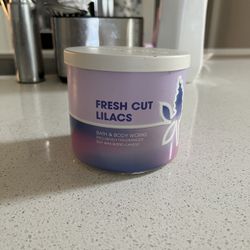 3 Wick Fresh Cut Lilacs Candle