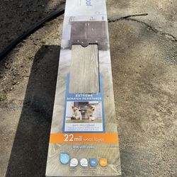 VINYL FLOORING 