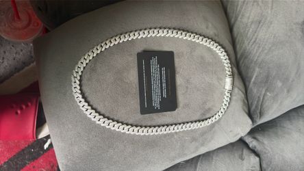 Diamond prong link chain in white gold by GLD