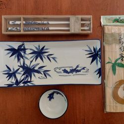 Sushi Set - 4-Piece Set Including Bamboo Mat