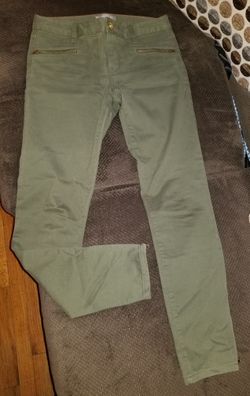 BANANA REPUBLIC
