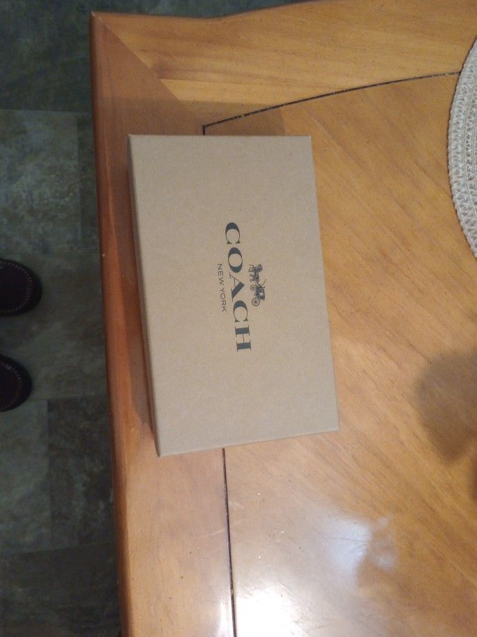 It's A Coach Reversible Belt Black And Red Brand New Mens 36