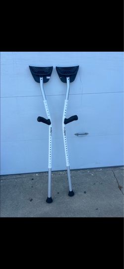 MOBILES ULTRA CRUTCHES