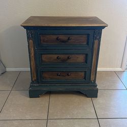 Vintage 3 drawer wood dresser