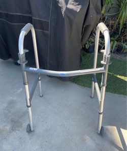 $15 andador para adulto