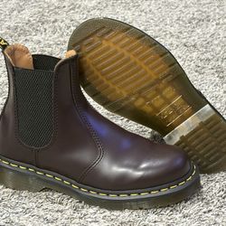 DR MARTENS ‘2976 YS’ Burgundy Leather Chelsea Boots - Size M-4, L-5