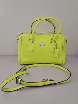 Coach neon yellow mini Bennett