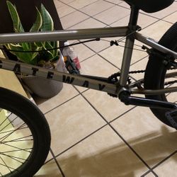 Gateway Bmx Bike MESSAGE ME OFFERS