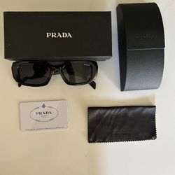 Prada Sun glasses Black Like New