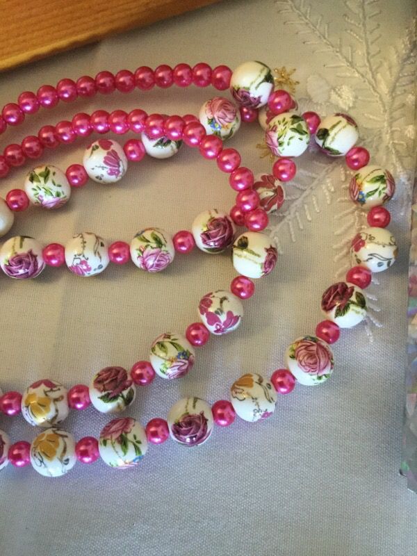 Ceramic Pink Rose necklace 🌸 💖