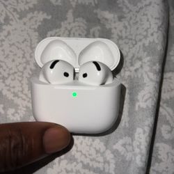 Apple AirPods 4