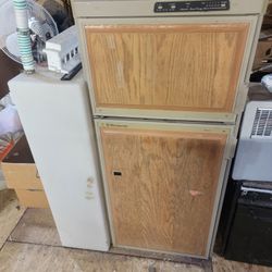  Propane/Electric Appliances, Water Tank, Heat Pump, Furnace Inverter
