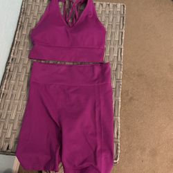 NB Workout Sports Bra And Matching Shorts Large