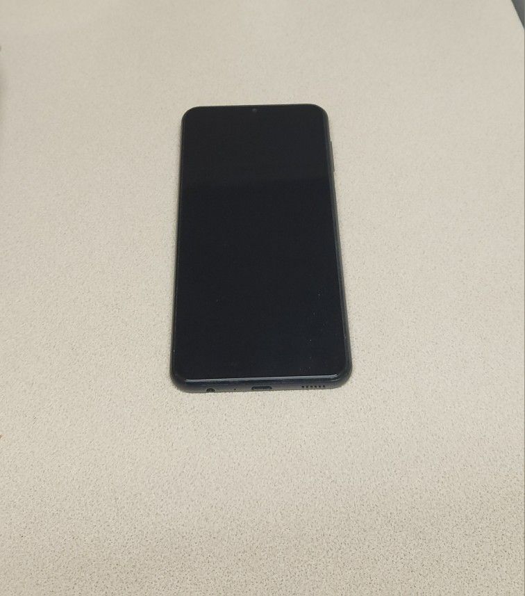 Samsung Galaxy A23 5G Phone With Box And Free Case Bundle!