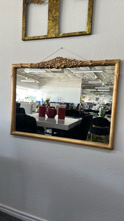 Gold wood flower design wall mirror