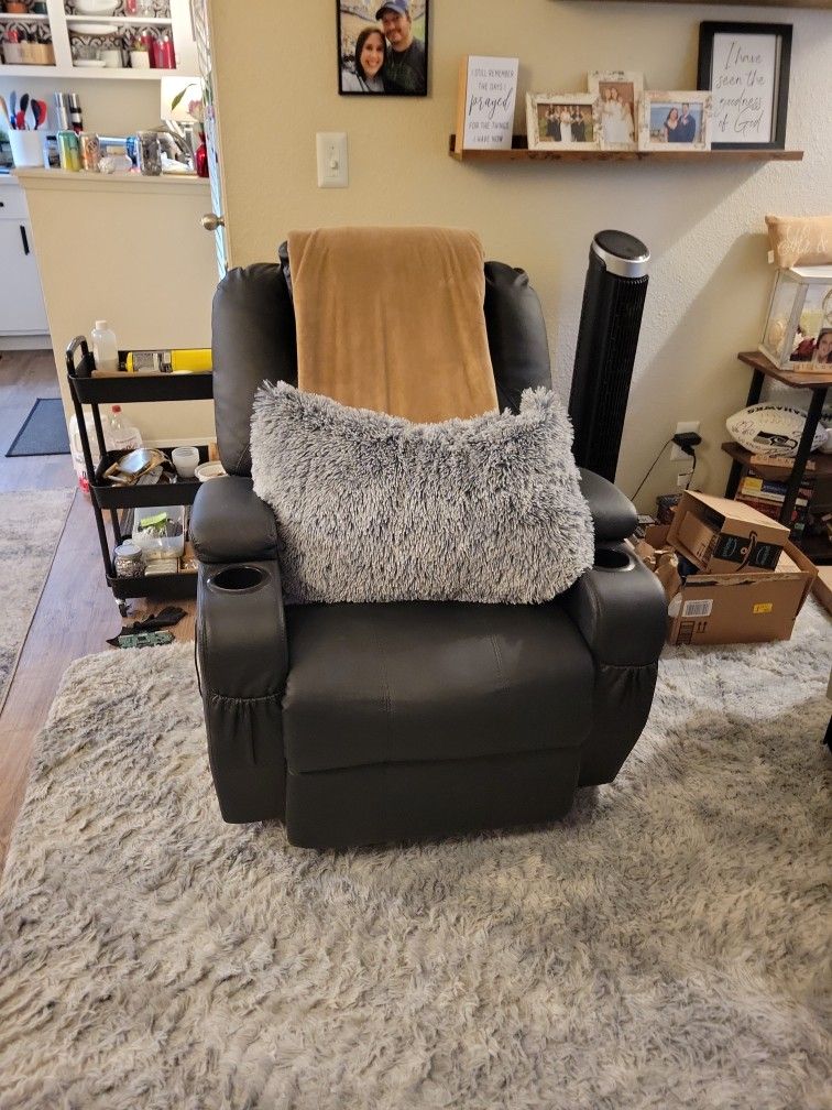 Flamaker Swivel Rocker Recliner w/ Heat & Massage – Barely Used, Like New