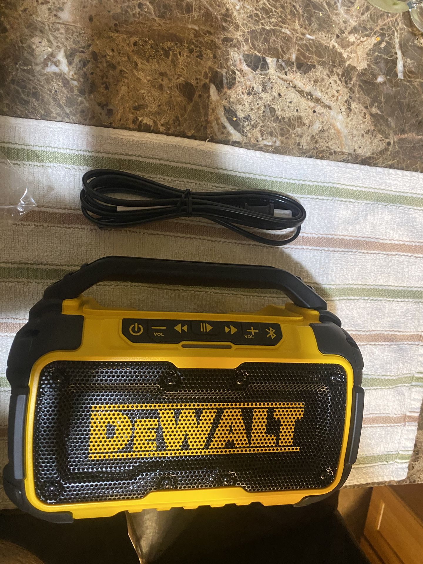 Dewalt Bluetooth speaker New/nuevo