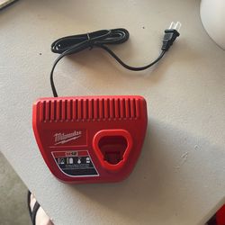 Milwaukee M12 Charger