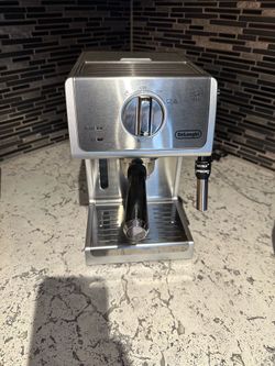 De’Longhi espresso machine