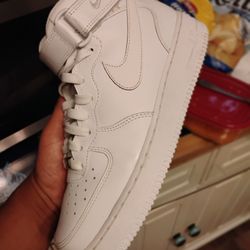 AF1 HIGH SIZE 9.5 